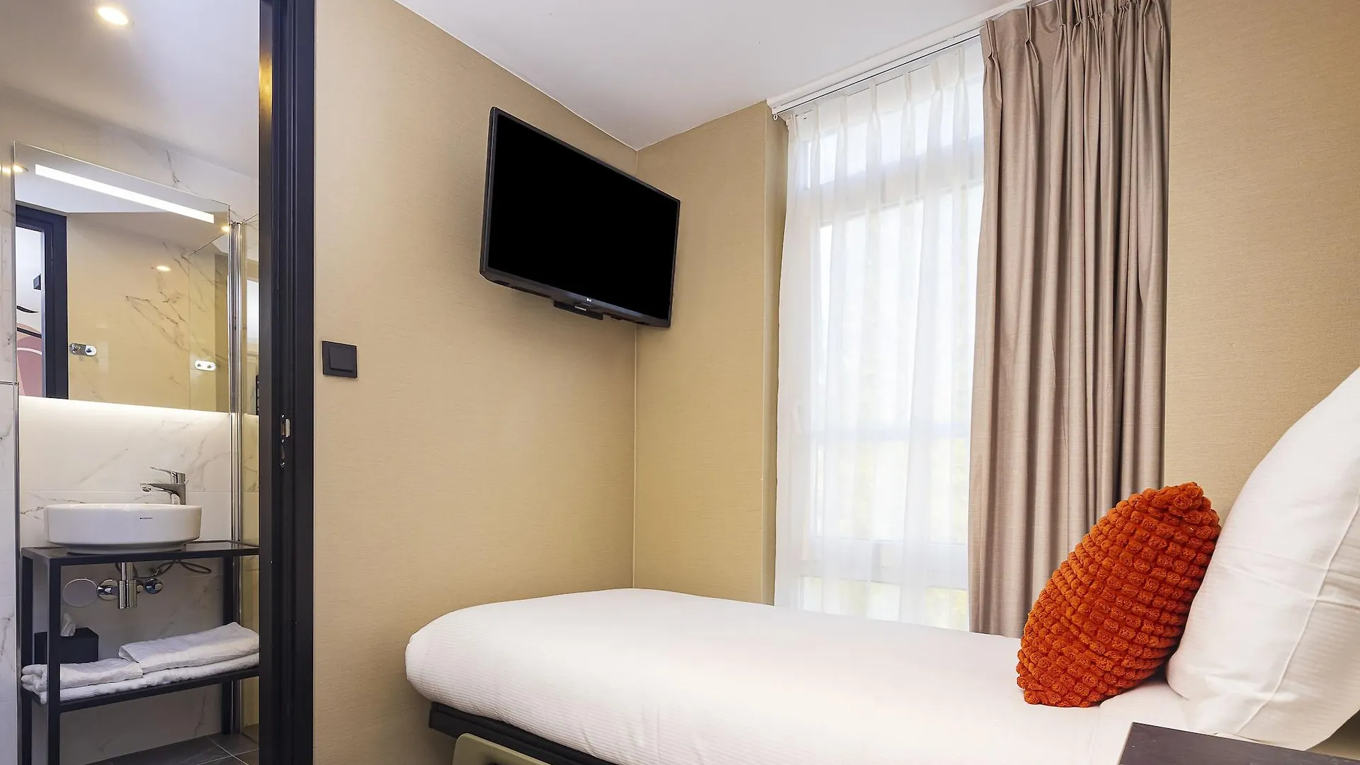 Huygens Place Amsterdam 4*,